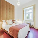 Tagus Views - 2br Alfama Castle - Historic Gem