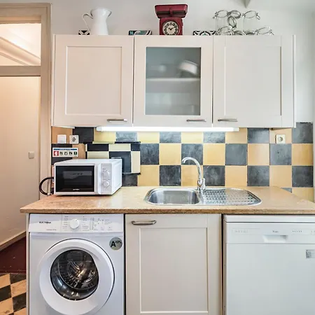 Tagus Views - 2br Alfama Castle - Historic Gem Διαμέρισμα *