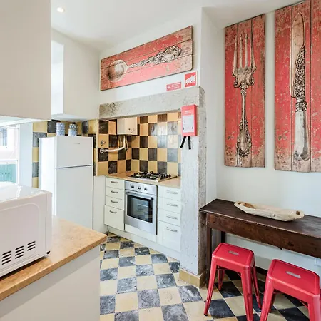 Tagus Views - 2br Alfama Castle - Historic Gem Διαμέρισμα Lisboa