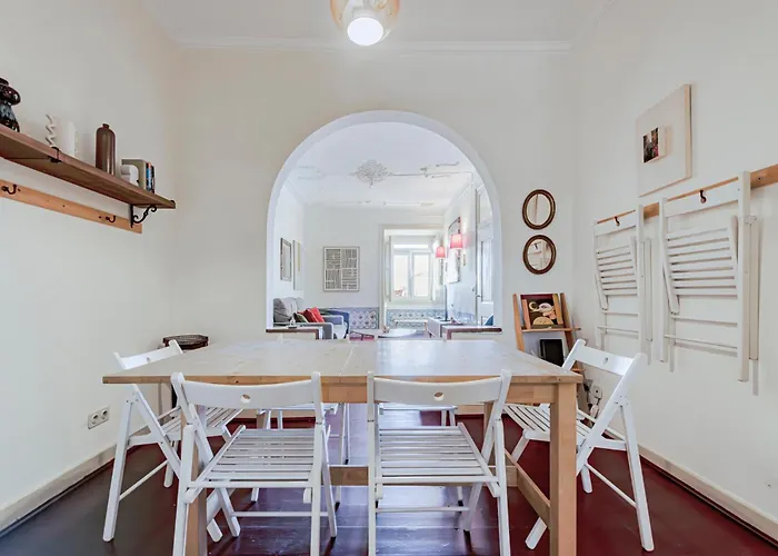 Tagus Views - 2br Alfama Castle - Historic Gem Lisboa