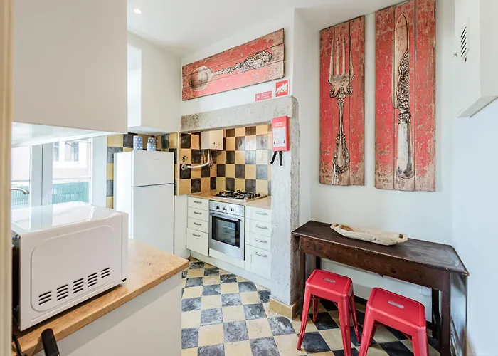 Tagus Views - 2br Alfama Castle - Historic Gem Appartement Lissabon