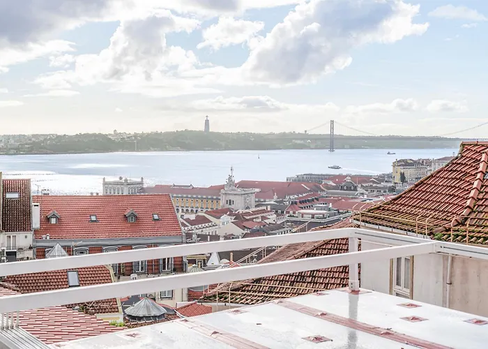 Appartement Tagus Views - 2br Alfama Castle - Historic Gem